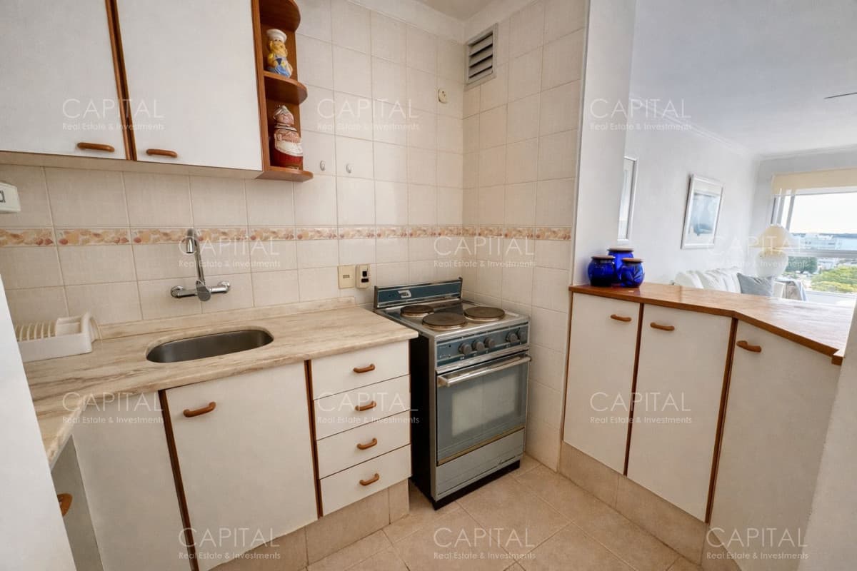 Apartamento dos dormitorios con vista al mar en venta