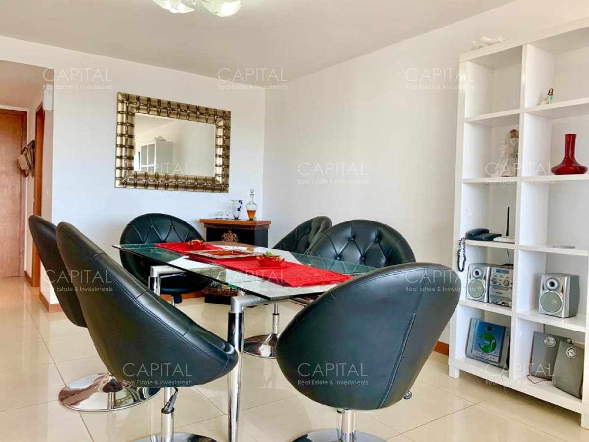 Apartamento de Tres Dormitorios en Venta