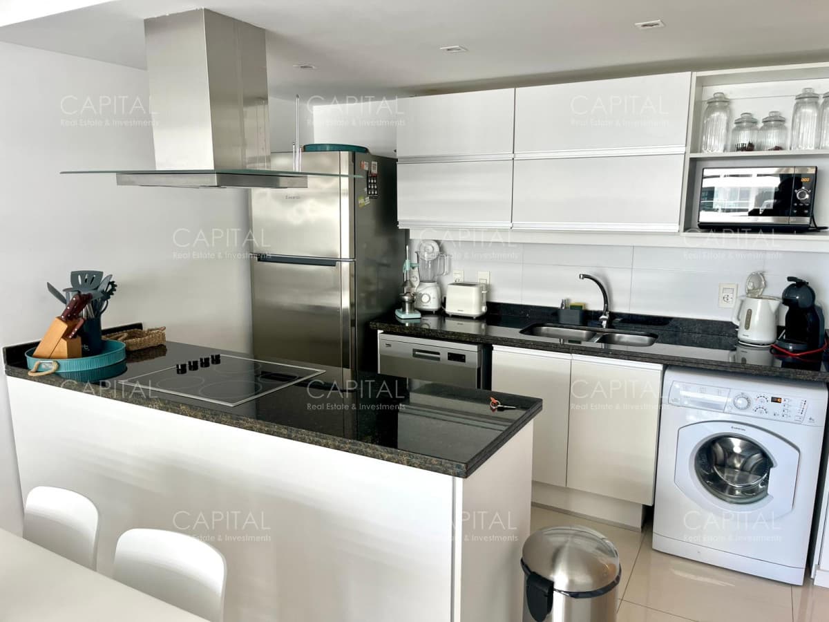 Apartamento en Venta dos dormitorios en playa Brava de Punta del Este