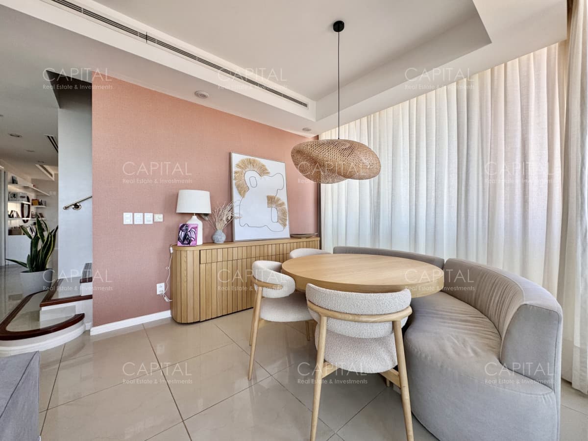 Penthouse Duplex con piscina y parrillero propio frente al Mar en venta, Punta del Este