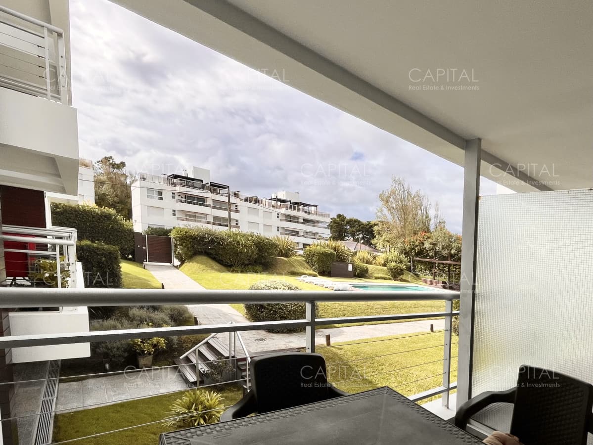 Apartamento de 1 Dormiotrio en Vneta Edificio Di Como
