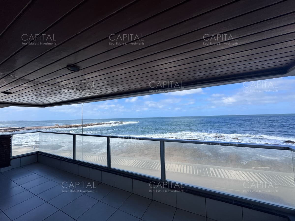 Excelente apartamento en la península con vista al mar - 3 dormitorios!