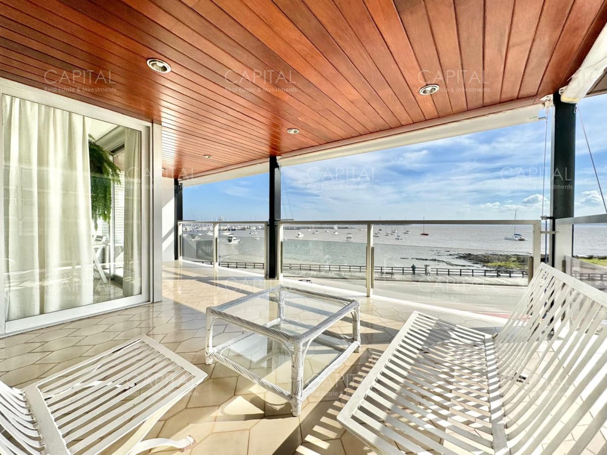 Apartamento frente al puerto de Punta del Este en Alquiler
