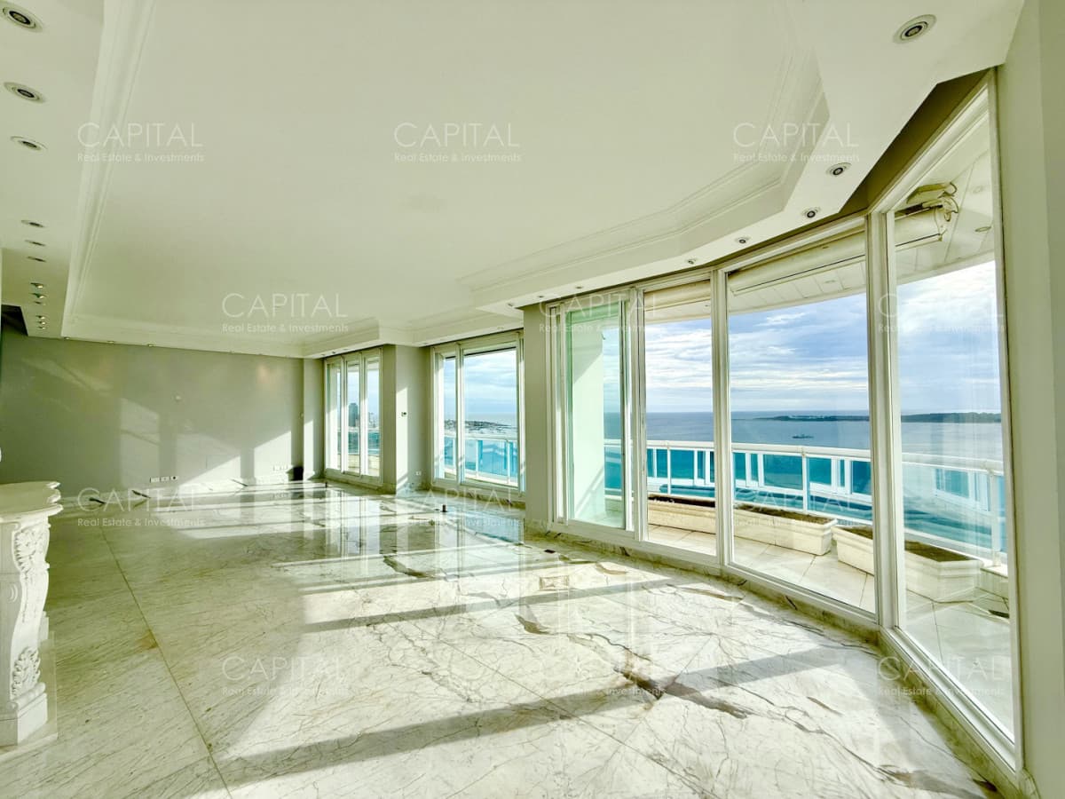 Millenium Tower Playa Mansa en Venta Punta del Este