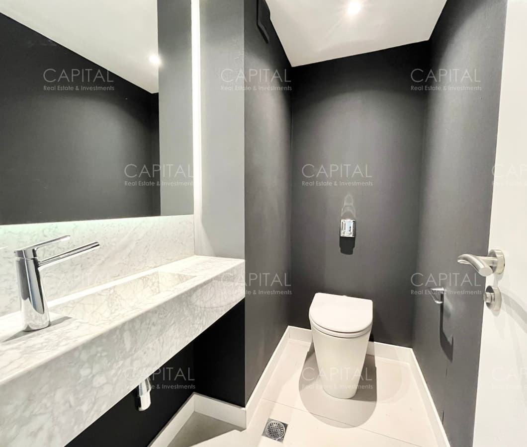 Apartamento en Venta de Tres Dormitorios en Playa Brava