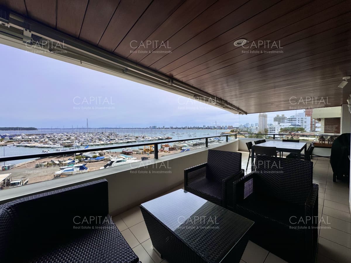 Departamento en Venta Puerto de Punta del Este Tres Dormitorios