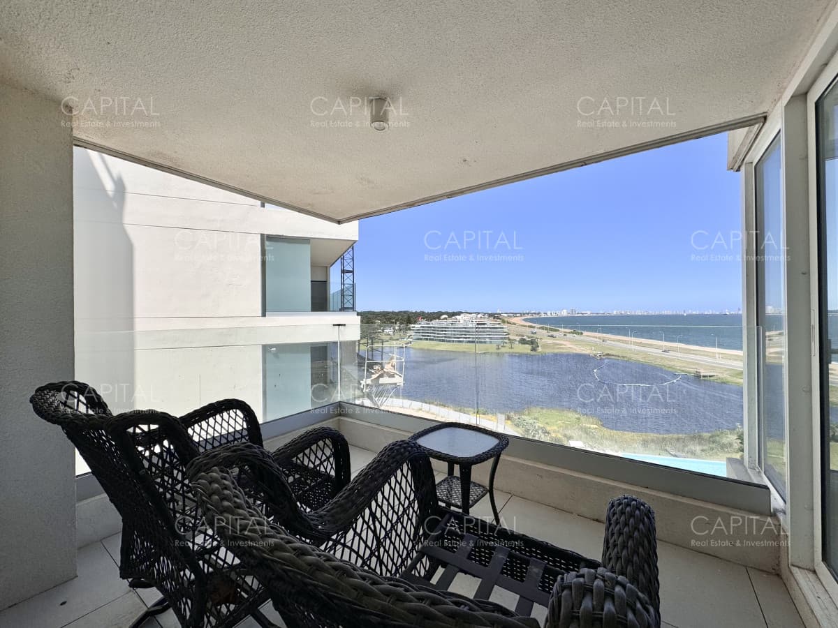 Apartamento en venta a estrenar de tres dormitorios en Poseidon Laguna, Punta del Este