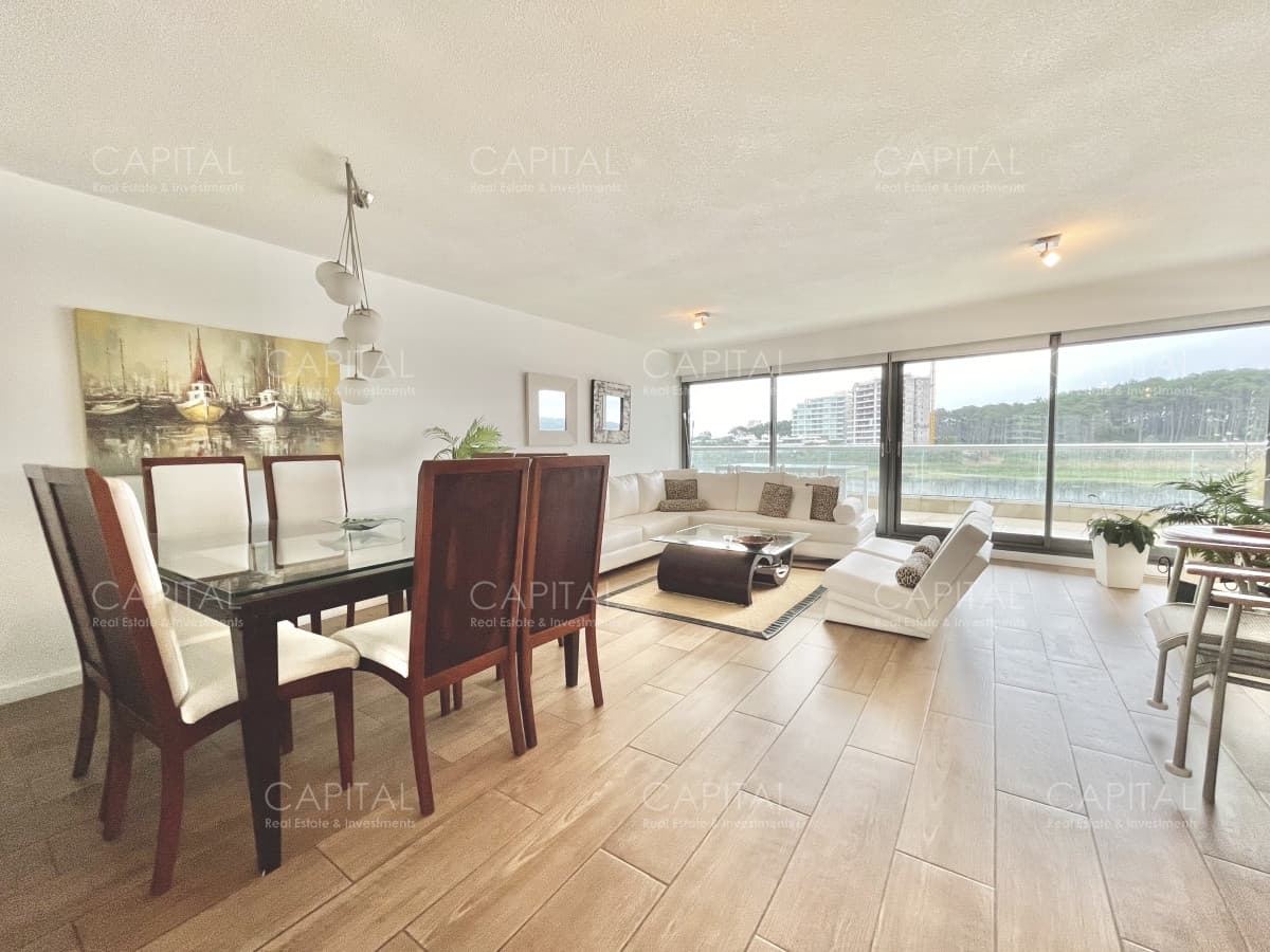 Apartamento en Venta de Tres Dormitorios en Laguna del Diario Punta del Este