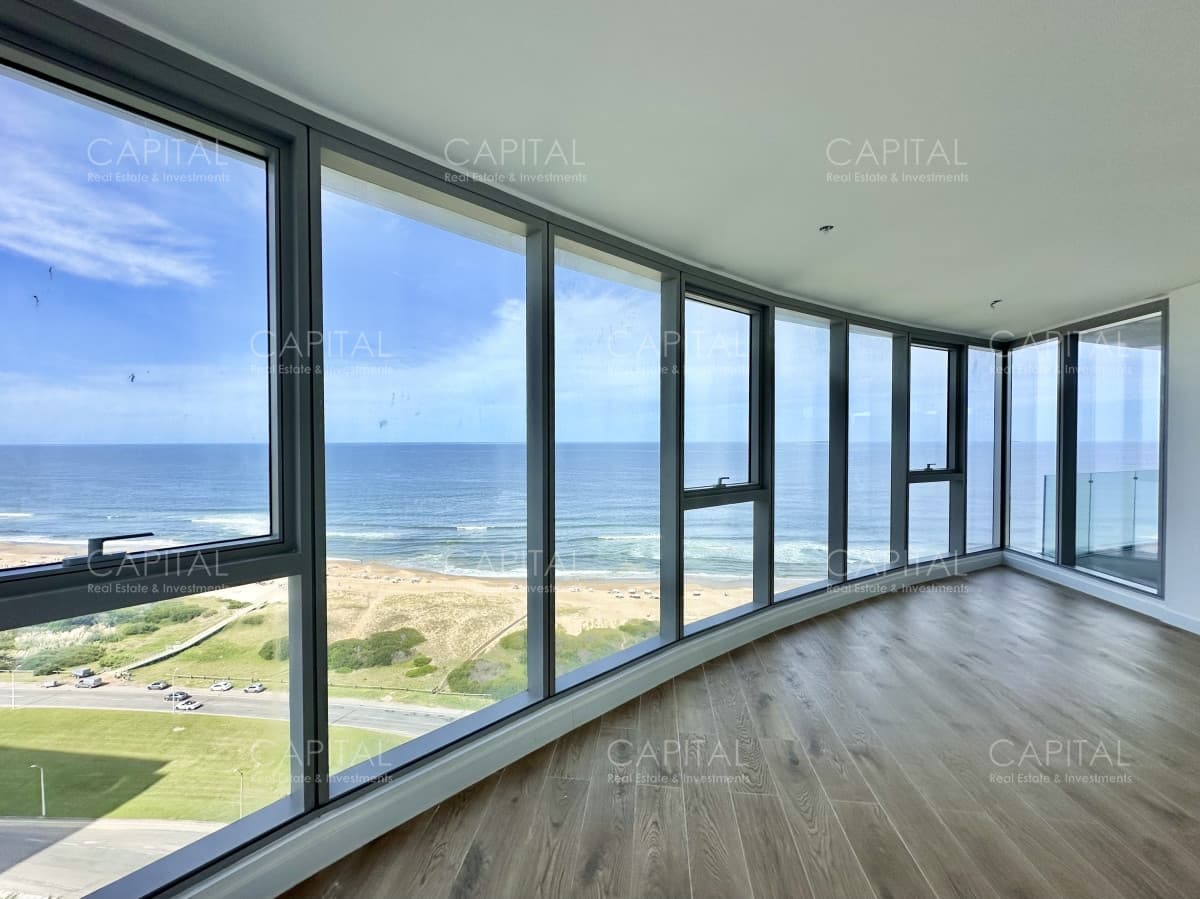 Apartamento primera linea de tres dormitorios. Punta del Este - Trump Tower en Venta