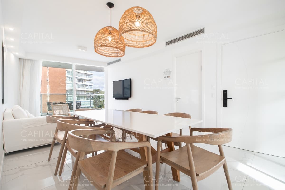 Apartamento de dos dormitorios en suites en Paramount Smart Tower en Venta