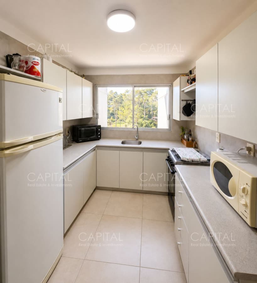 Apartamento tres ambientes amplios cerca de servicios en venta