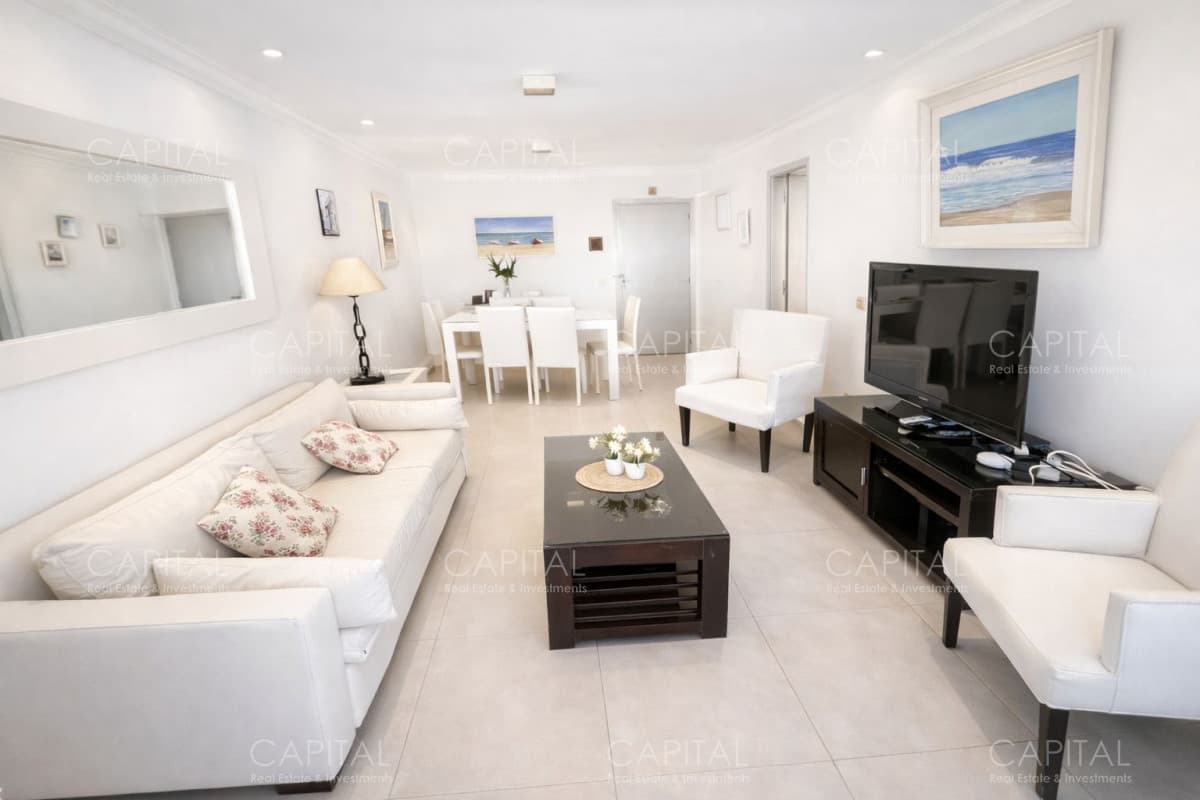 Apartamento en venta  a dos cuadras del mar con parrillero propio