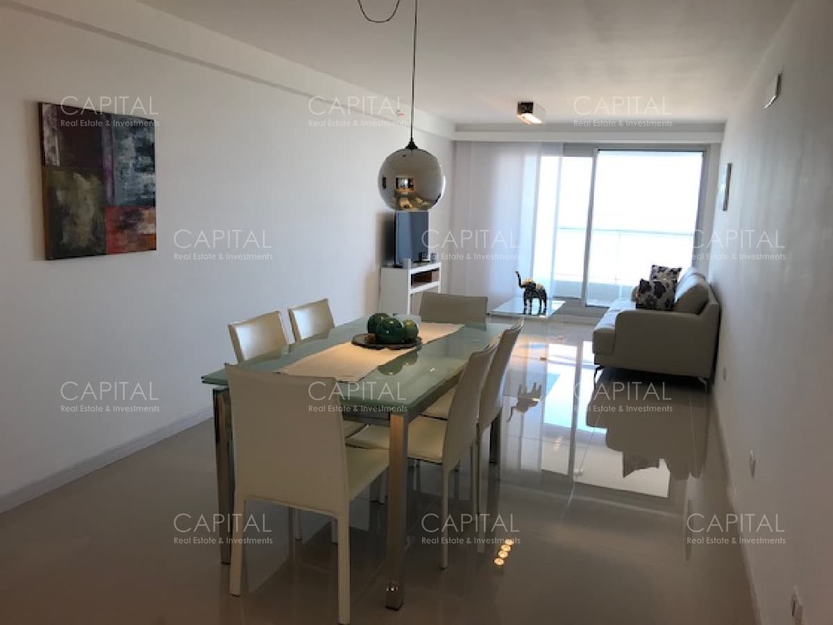Moderno Apartamento de Dos Dormitorios con Vista al Mar - Alquiler Anual