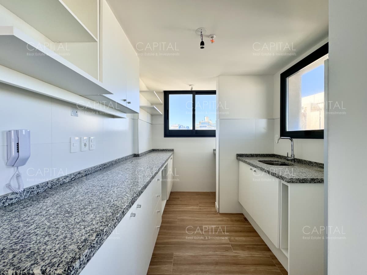 Unidad en venta de dos dormitorio con vista al mar, Playa Brava, Punta del Este