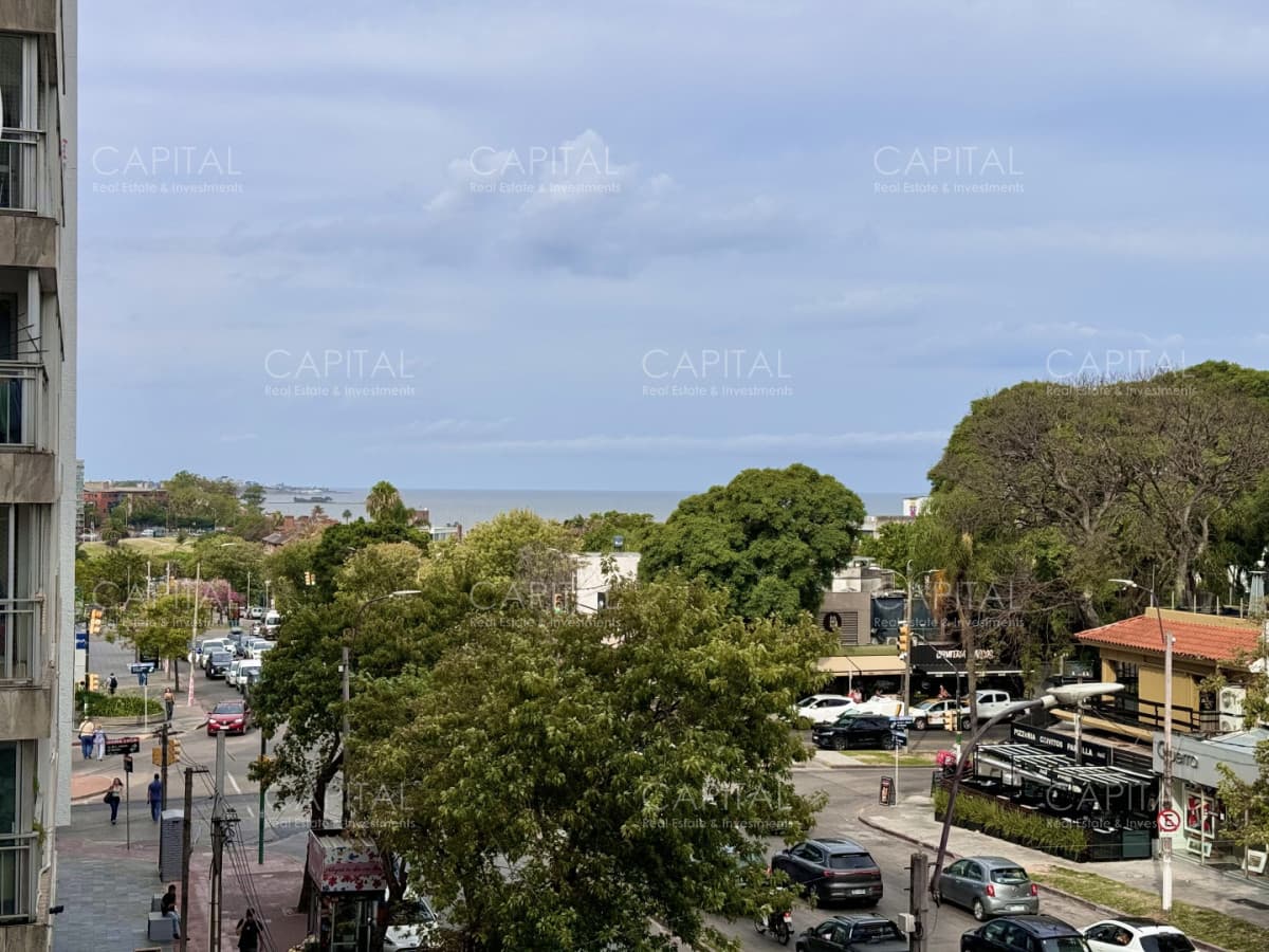 Apartamento de dos dormitorios en venta zona Pocitos Nuevo en Montevideo.