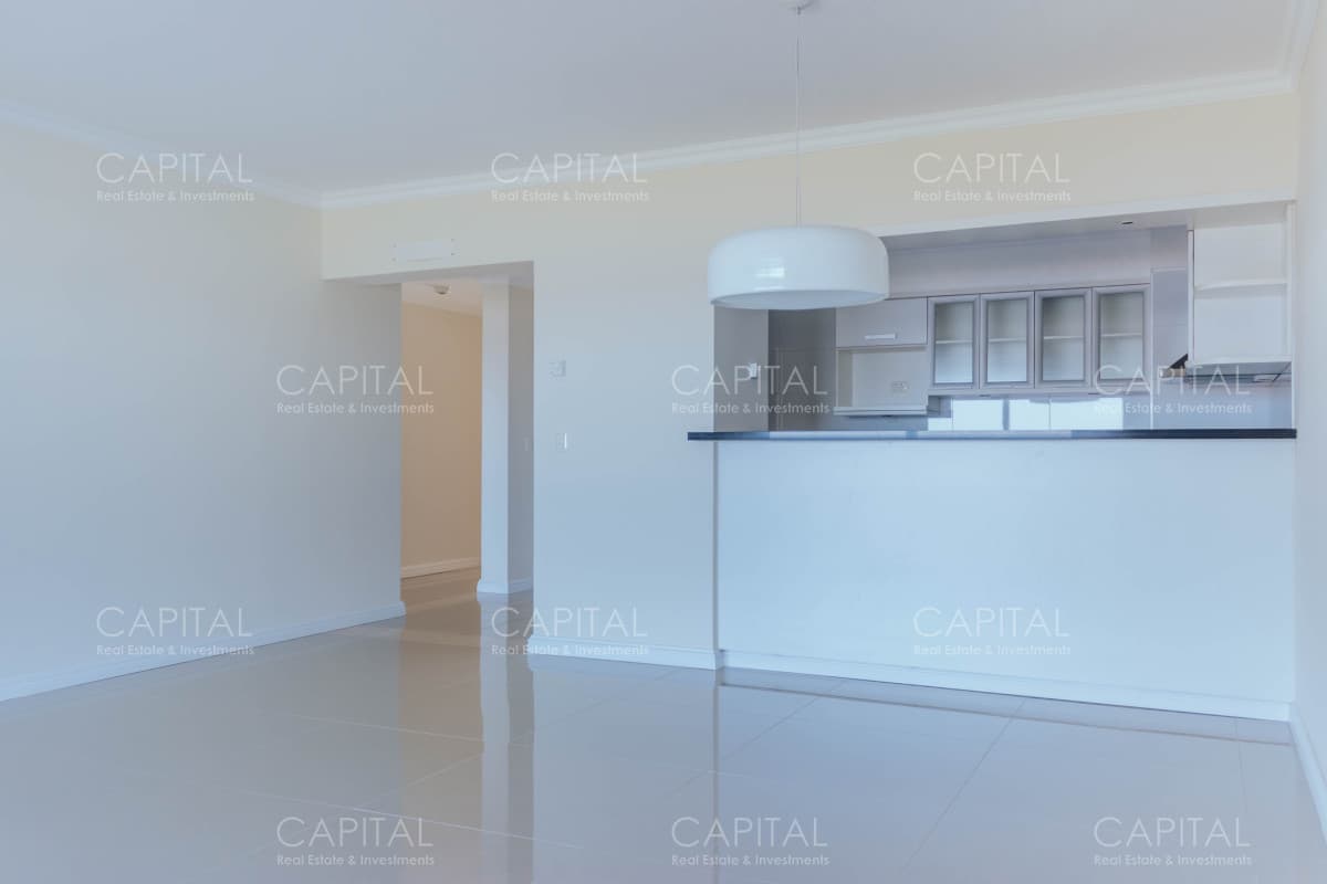 Apartamento en Venta de Dos Dormitorios Playa Mansa