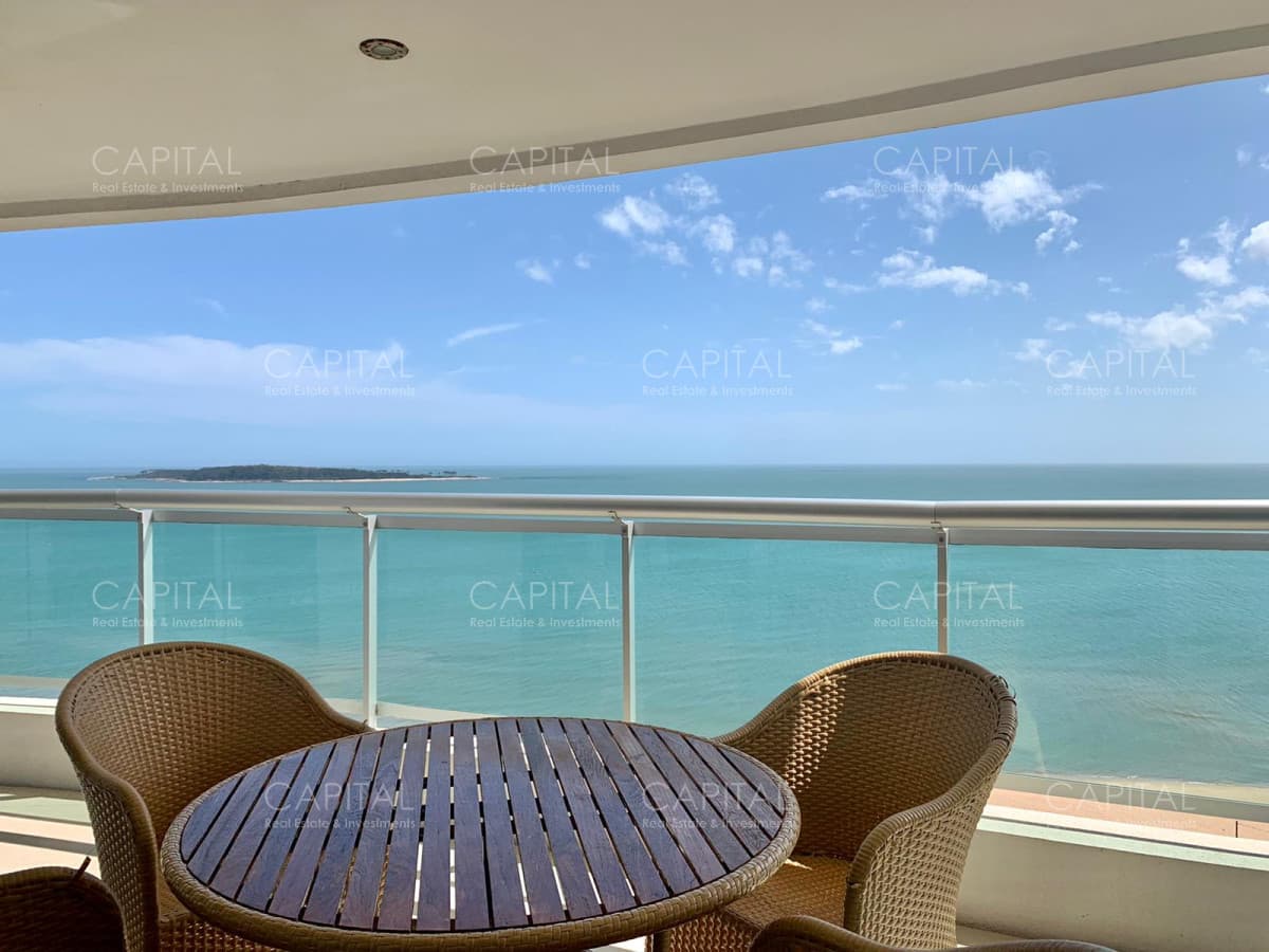 Apartamento de Lujo en Playa Mansa Torre Aquarela Punta del Este