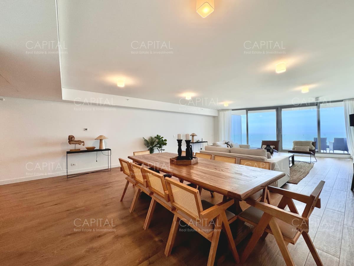 Trump Tower en Venta Apartamento primera linea de tres dormitorios en Playa Brava,Punta del Este