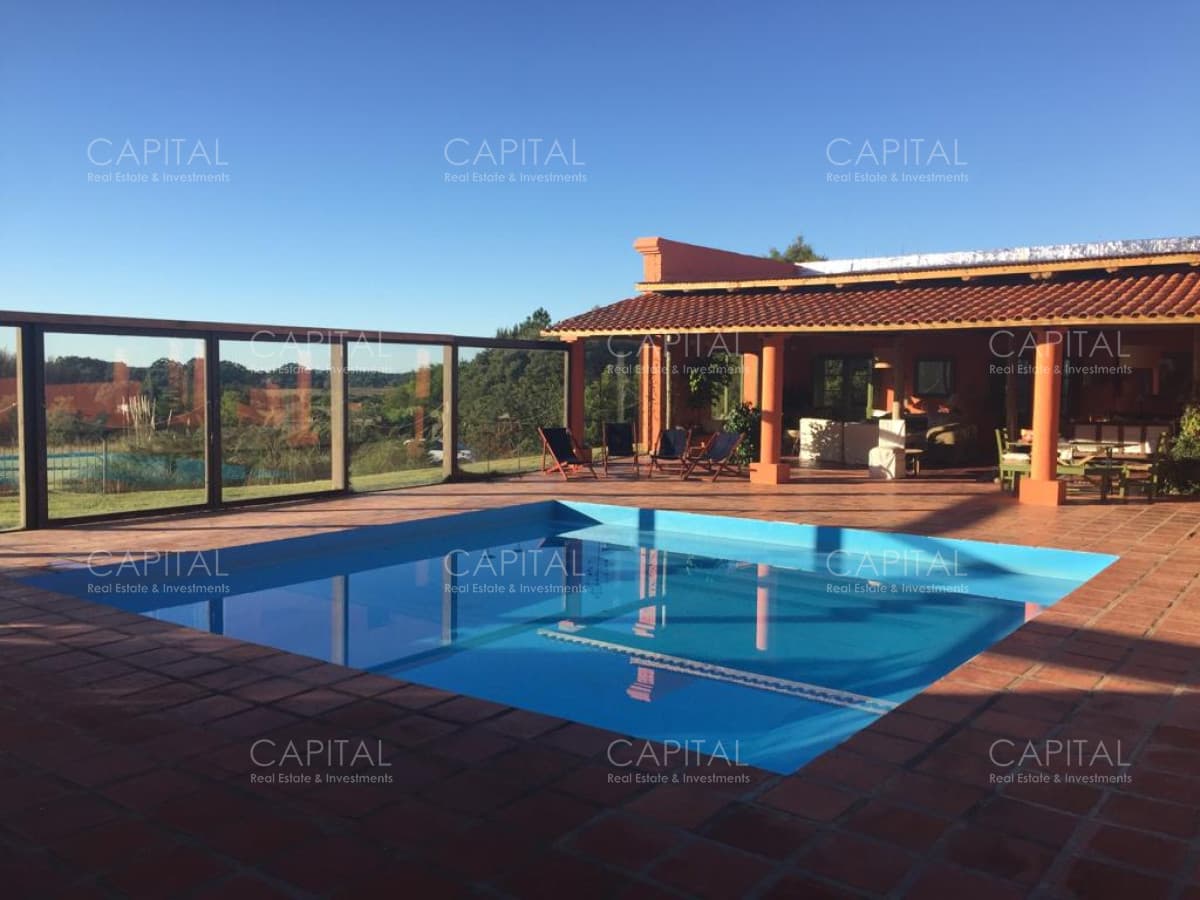 Chacra Marítima en Venta La Barra, Seis Dormitorios en Suite