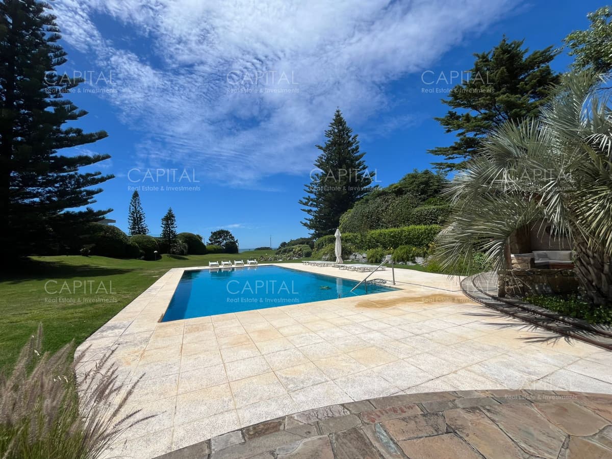 Espectacular Casa en Playa Brava Punta Del Este