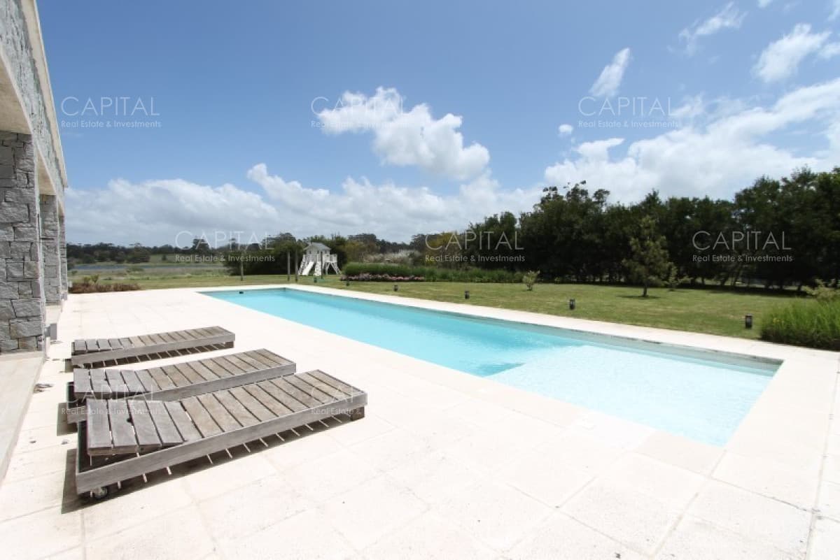Laguna Estates espectacular residencia en Manantiales