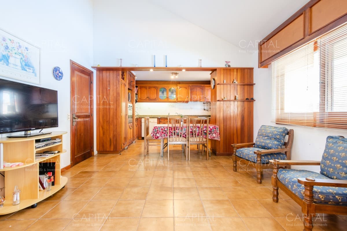 Casa de Tres dormitorios y Servicio en Venta en Aidy Grill