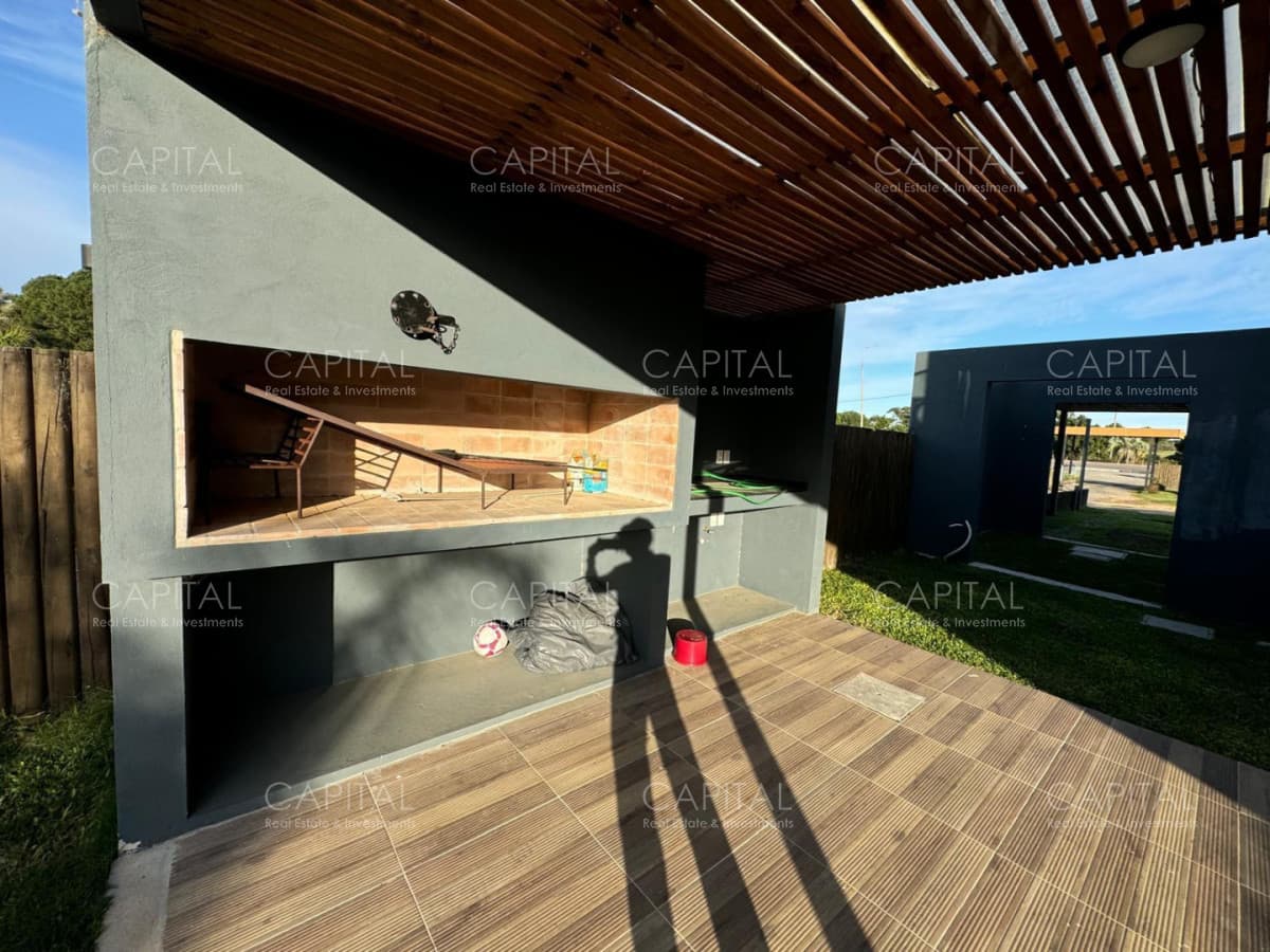 Casa en Venta en Punta Ballena de 3 dormitorios en Barrio Privado.