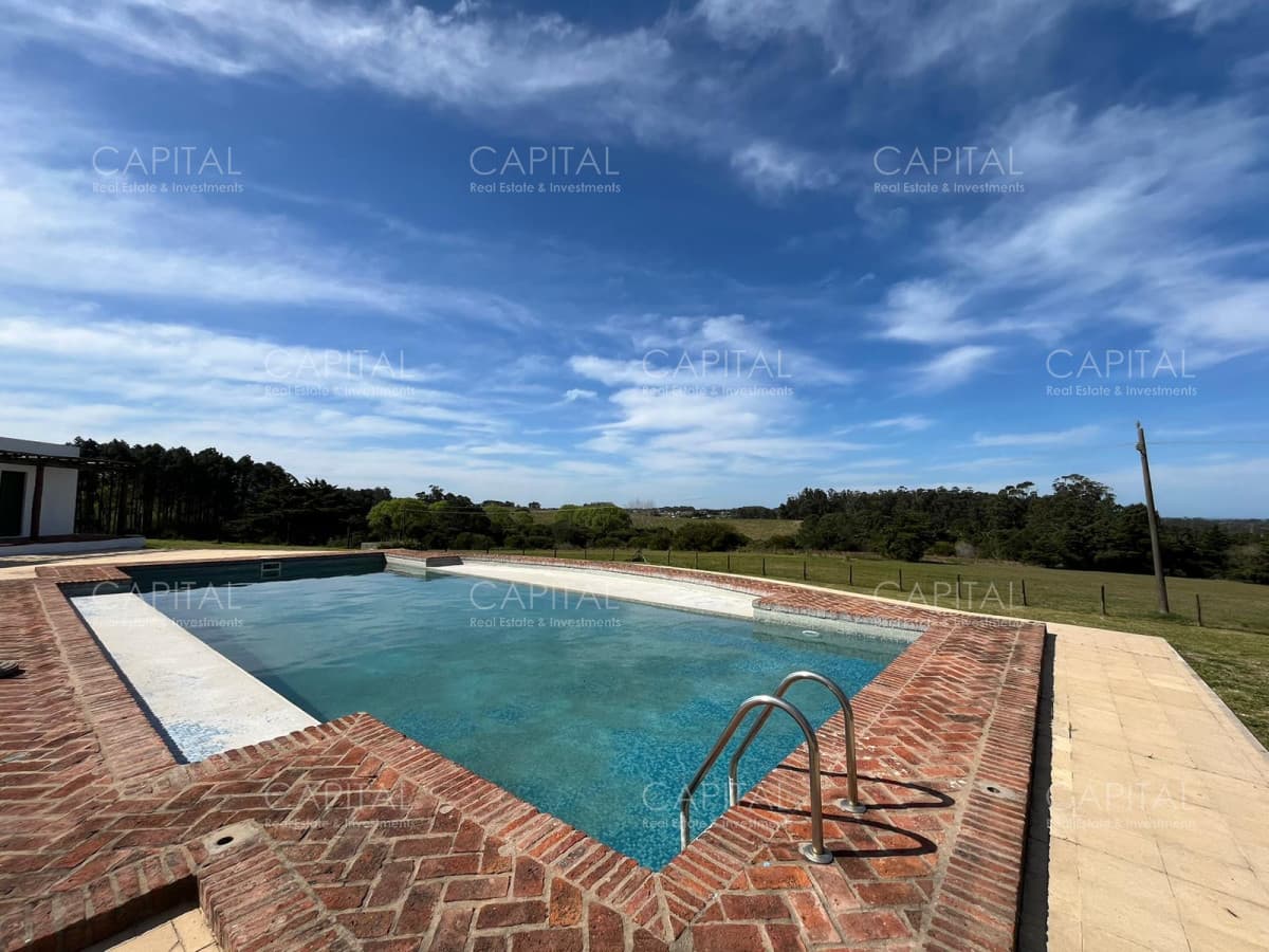 Casa de campo en Ruta 104 Manantiales con piscina a pocos kms del mar