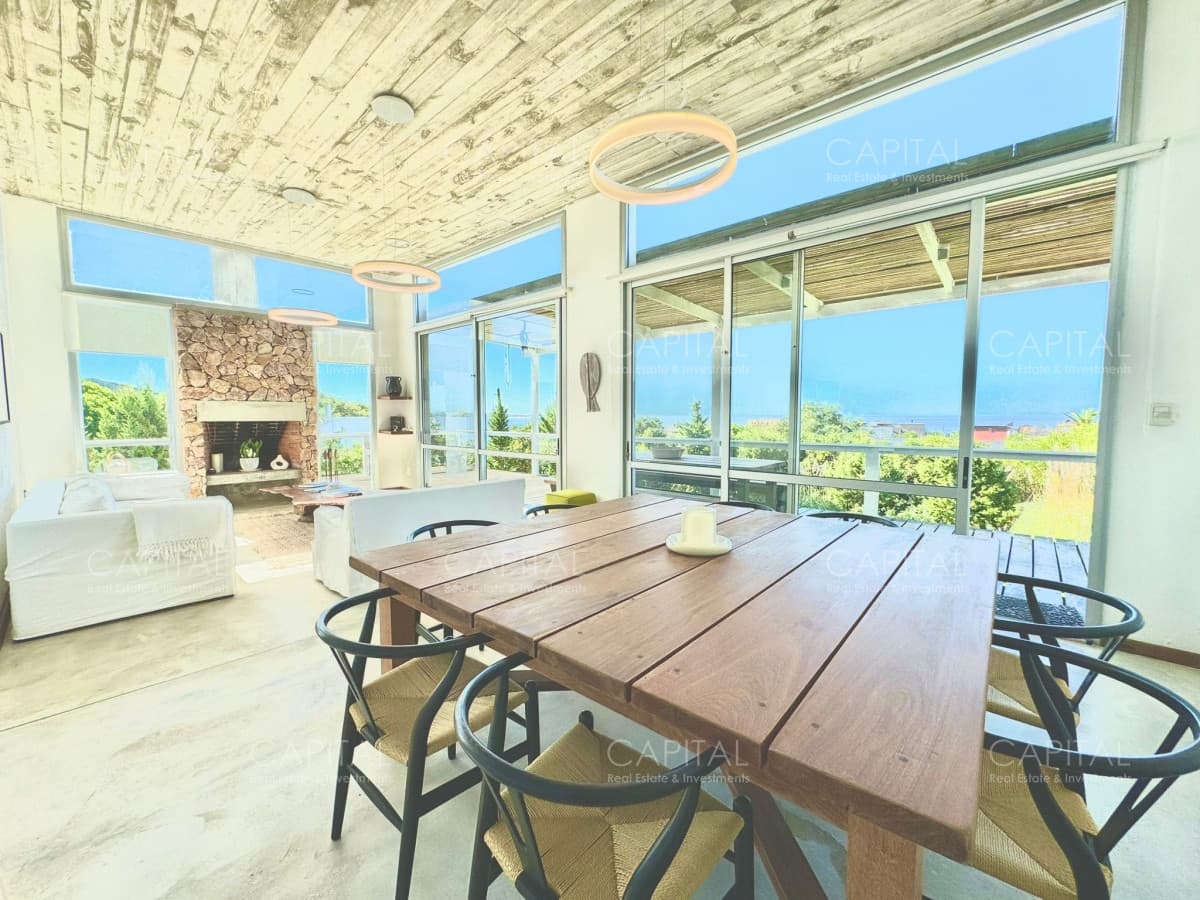 Casa en Venta en Pueblo de José Ignacio Cuatro Dormitorios y Dependencia