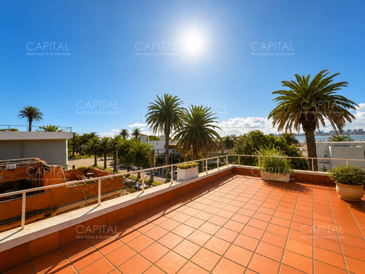 Casa en venta de 4 dormitórios en península