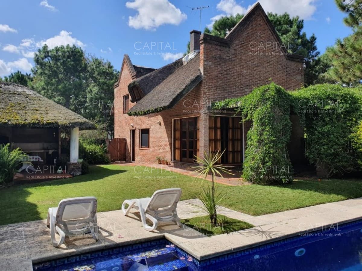 Casa en Punta del este en Alquiler ANUAL