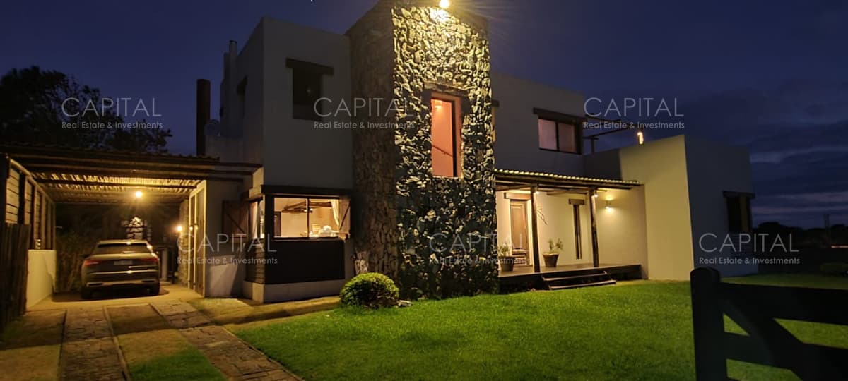 CASA EN VENTA EN ARENAS DE JOSE IGNACIO