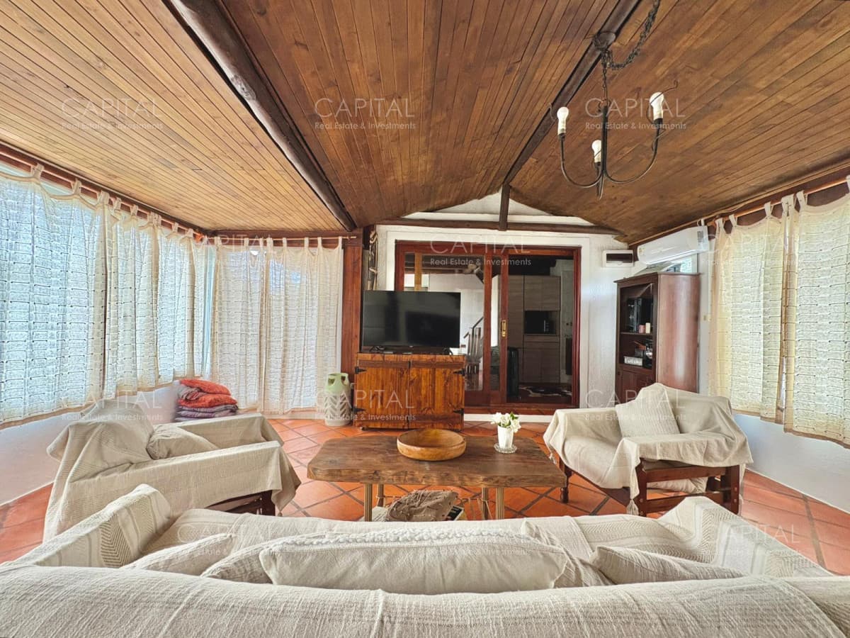 Casa de cuatro dormitorios en Manantiales