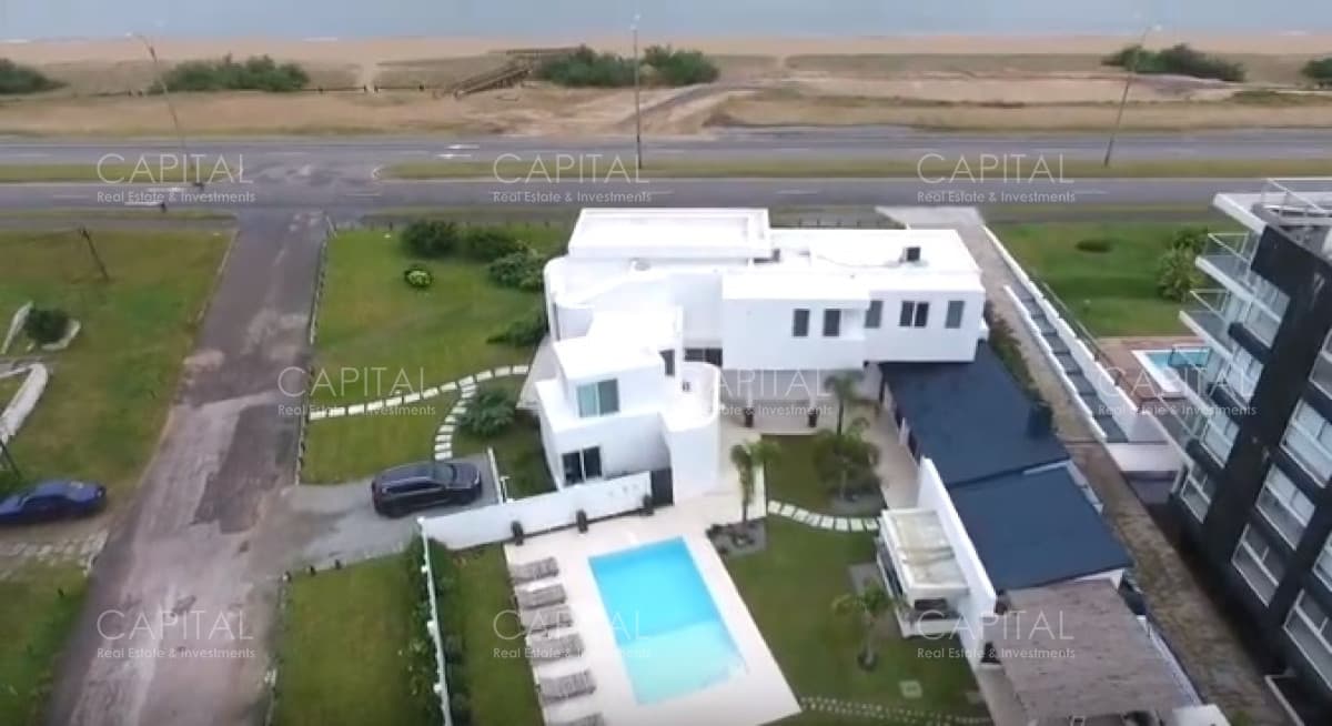 Moderna Casa Frente al Mar Playa Mansa Cinco Suites