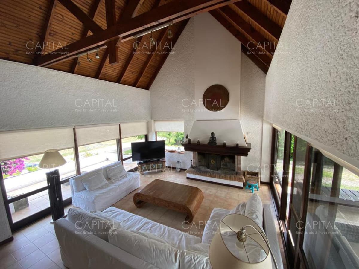 Casa de 5 dormitorios en Barrio Lugano, Punta del Este