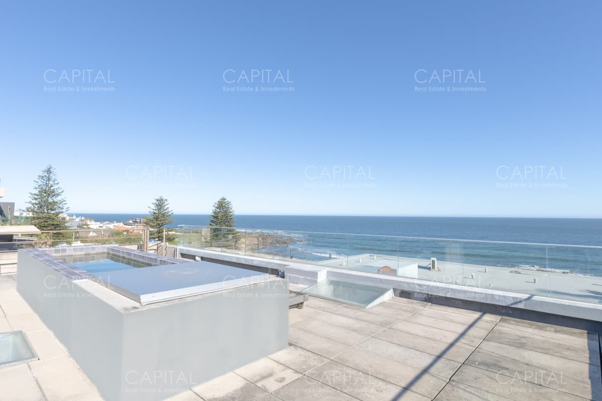 Moderna casa en venta en La Barra de la ruta al mar