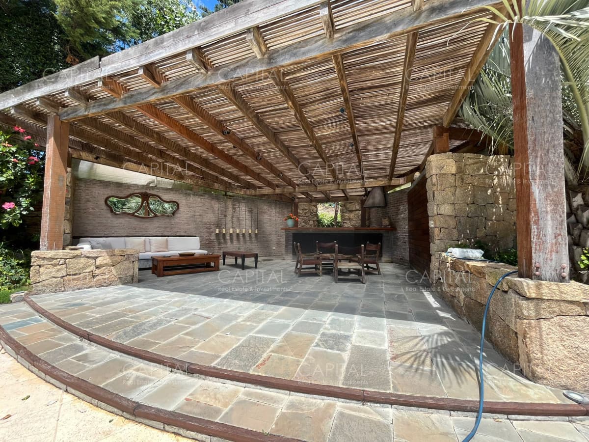 Espectacular Casa en Playa Brava Punta Del Este