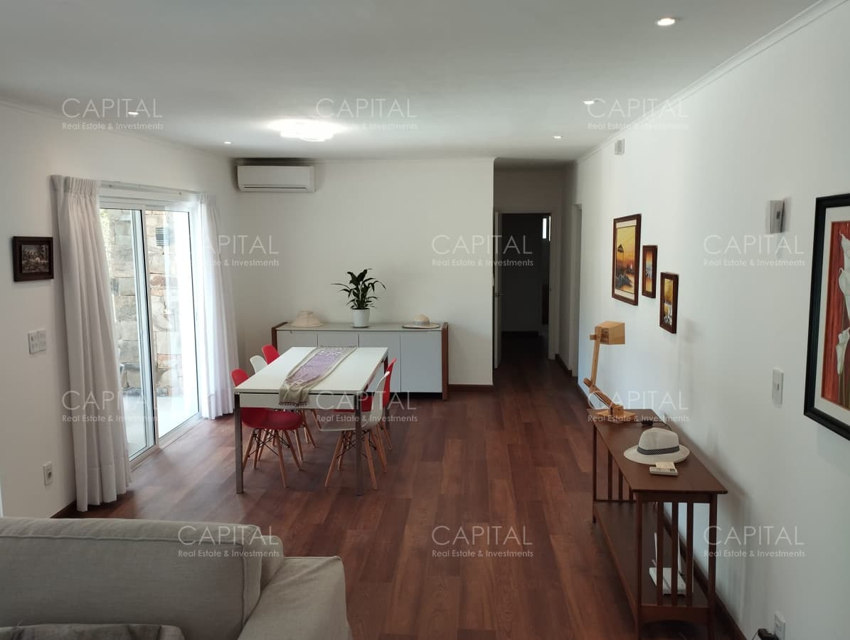 Casa en Punta Ballena a 2 cuadras del Mar con Tres dormitorios y servicio