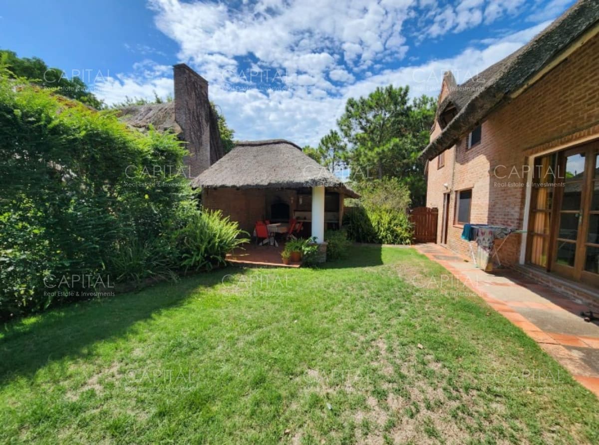 Casa en Punta del este en Alquiler ANUAL