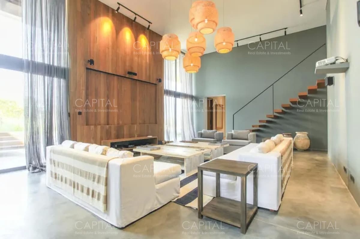 Casa sobre el Mar Manantiales en Venta