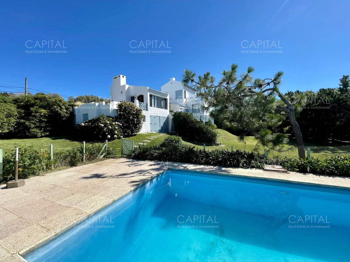 Casa En Venta Frente al Mar Playa Montoya