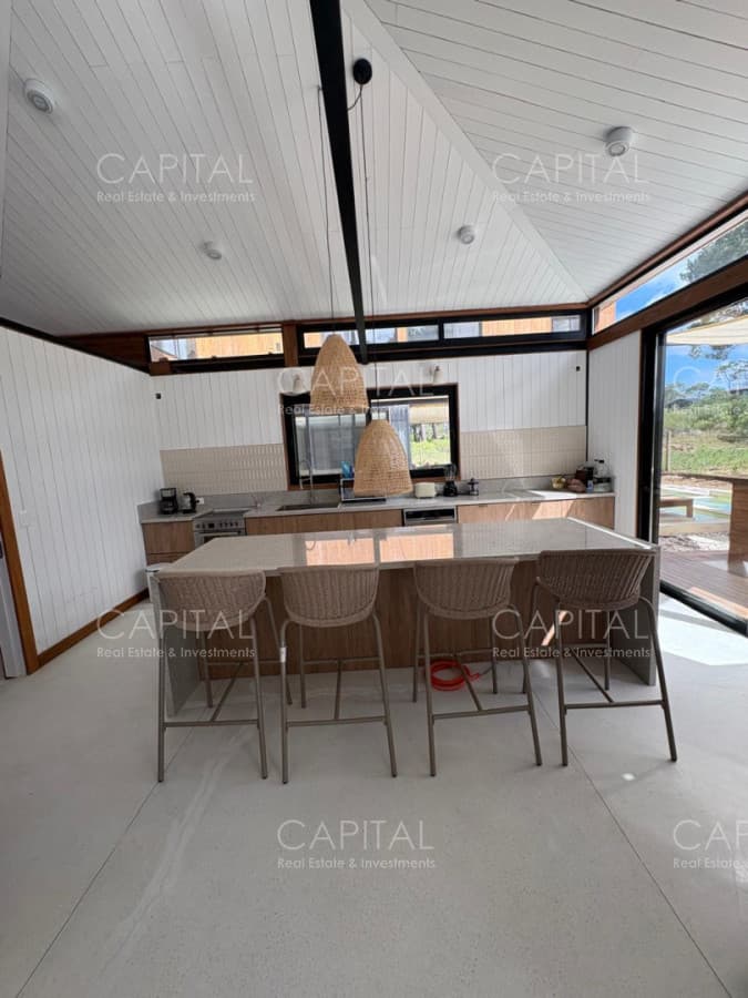 Casa con piscina en barrio privado Reserva Montoya en La Barra