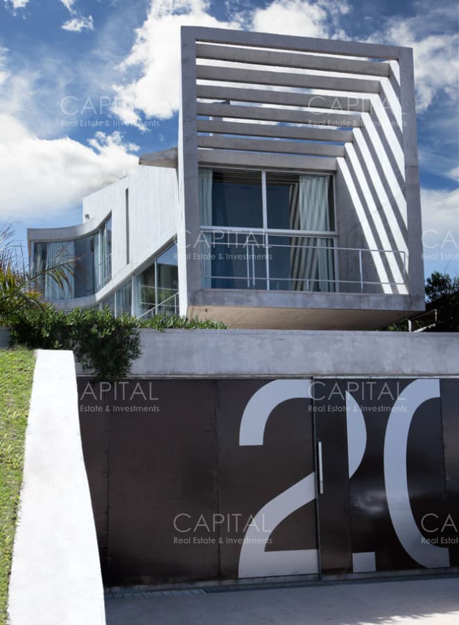 Manantiales Punta Piedra Casa Moderna en Venta