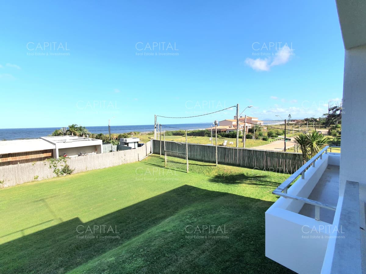 Venta excelente casa de siete dormitorios siete baños Playa Portezuelo Punta del Este
