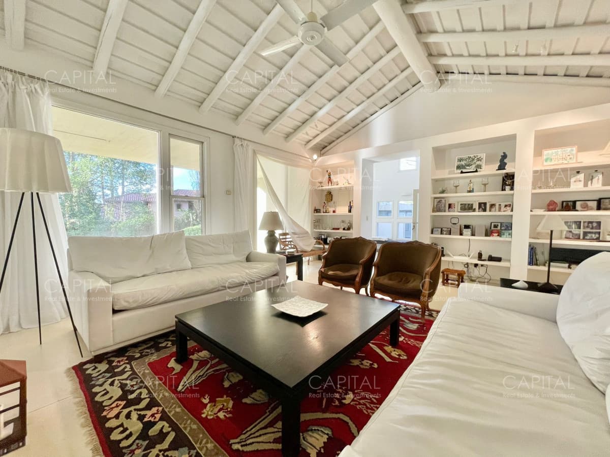 Laguna Blanca Barrio Privado Casa Grande en Venta