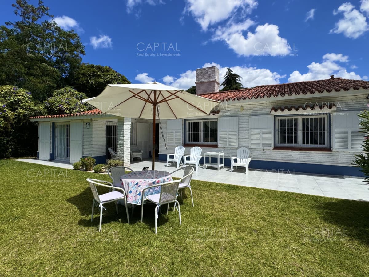 Casa de cuatro dormitorios en venta Golf Punta del Este.