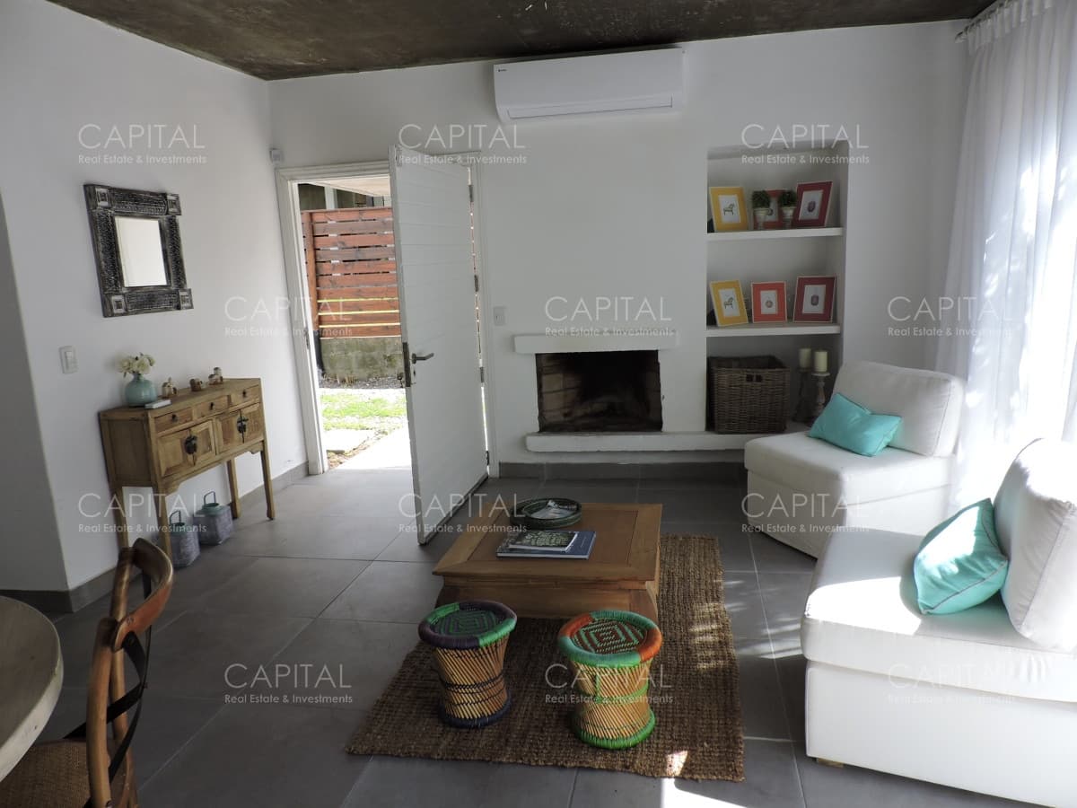 Muy linda casa en Manantiales de 3 Dorm y dependencia a pasos del mar