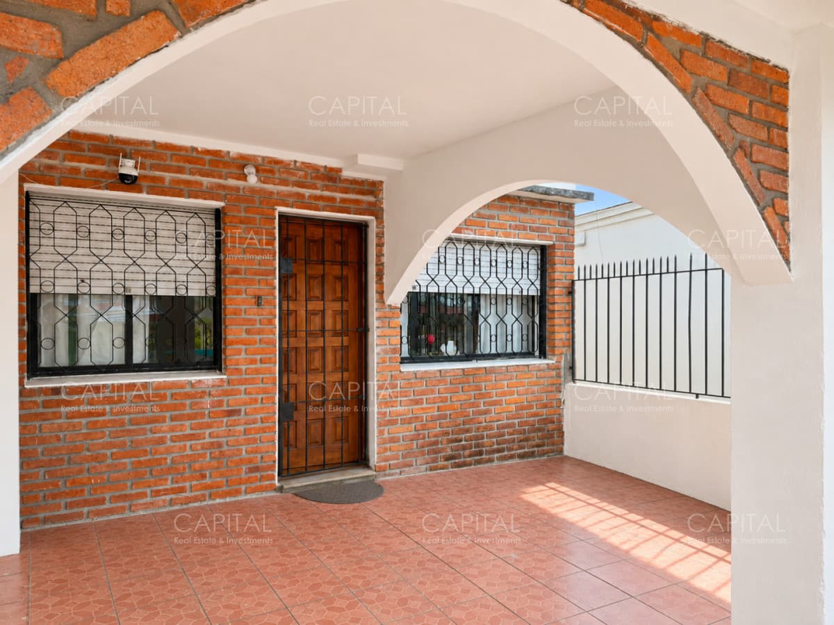 Casa en venta en Malvin Norte TRES dormitorios y cochera