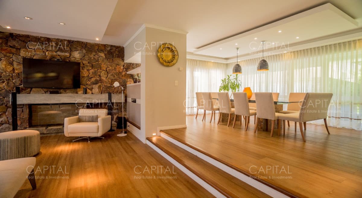 Casa en Venta con Piscina Punta del Este Playa Mansa