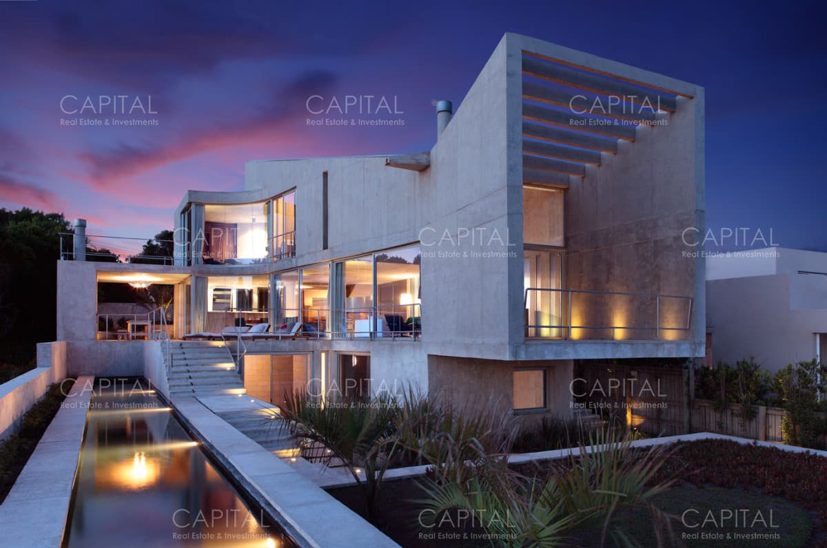 Manantiales Punta Piedra Casa Moderna en Venta